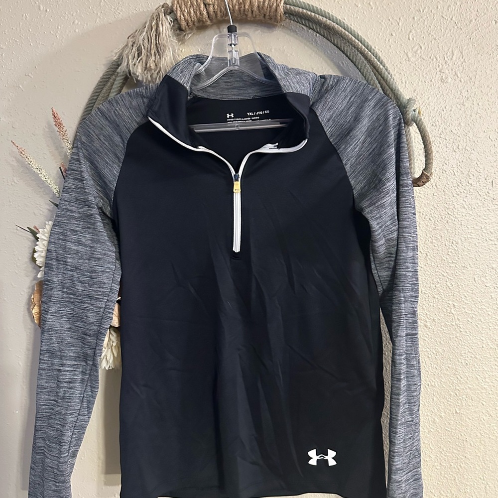 Youth XL Under Armour Black and Gray Quarter-Zip Pullover